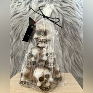 Bleeding Stack of Skulls Candle NWT